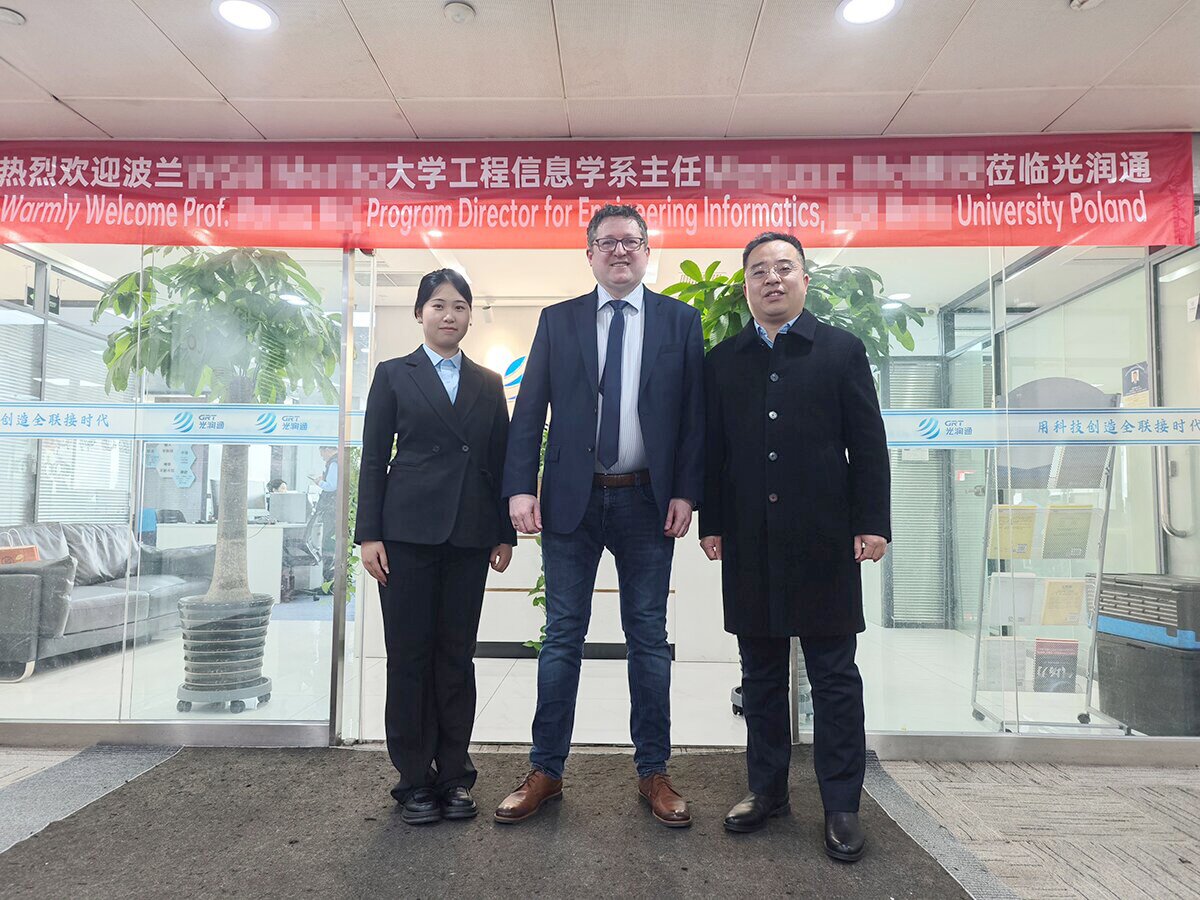 波蘭學者考察光潤通 波蘭學者考察光潤通