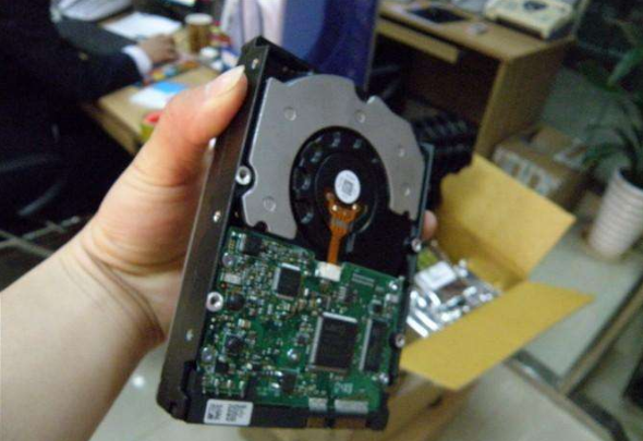 服務(wù)器維護(hù)經(jīng)驗(yàn)談：硬件升級(jí)注意事項(xiàng)(圖4)